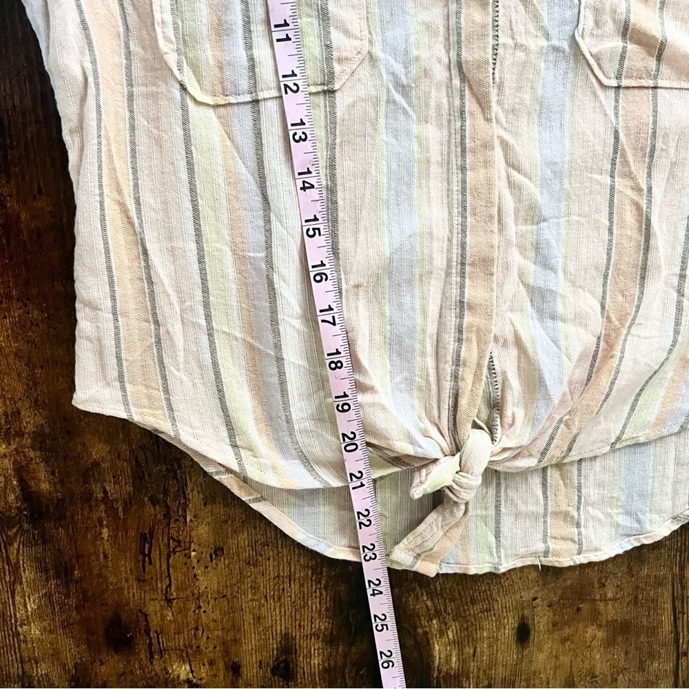 Shyanne Striped shirt Size Medium - Picture 11 of 11